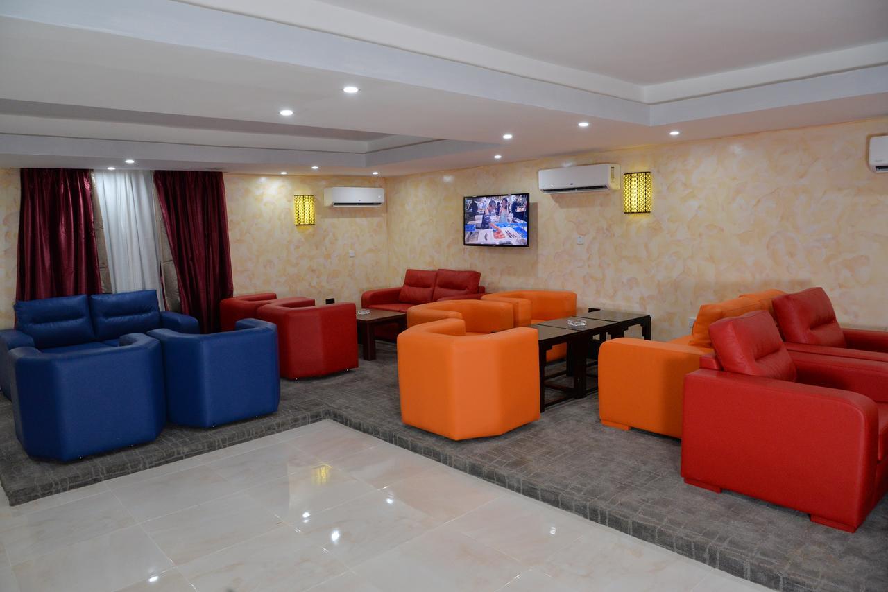 Grand Pela Hotel & Suites Абуджа Екстер'єр фото