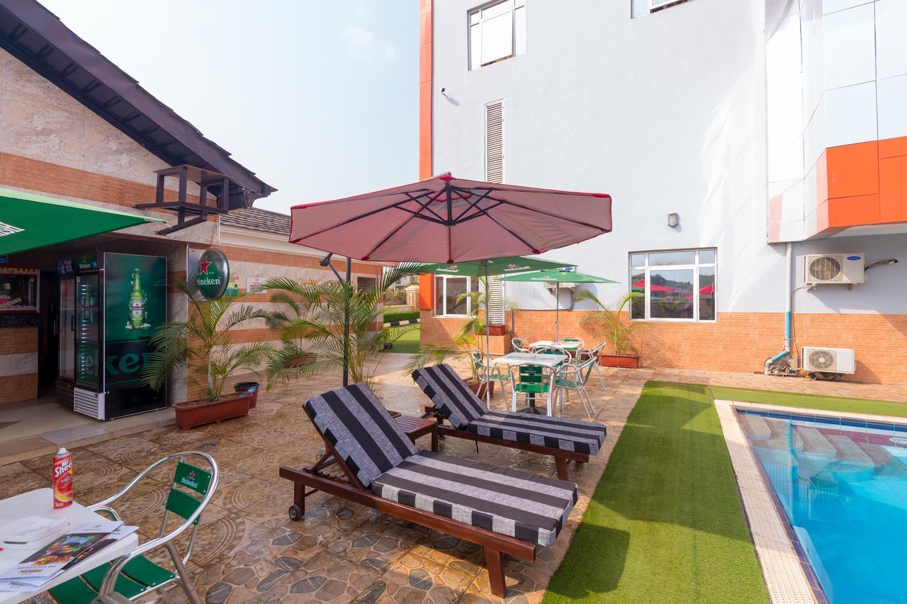 Grand Pela Hotel & Suites Абуджа Екстер'єр фото